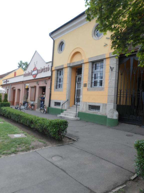 Bem Downtown Apartment Debrecen Buitenkant foto